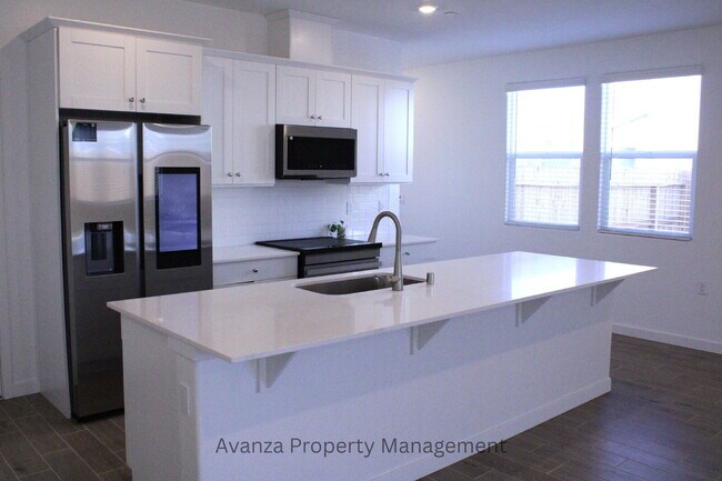 Building Photo - 3422 N Ensanada Ave