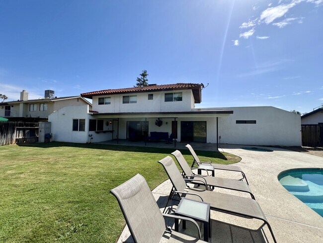 Building Photo - 6508 Landfair Dr