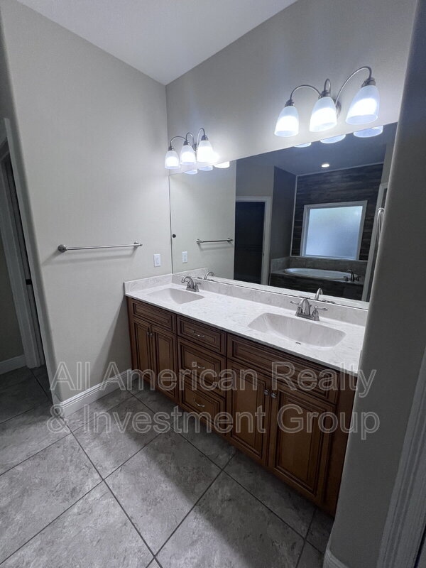 Building Photo - 6882 Brocado Ct