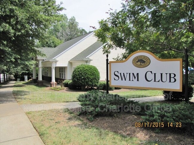 Building Photo - 18040 Delmas Dr