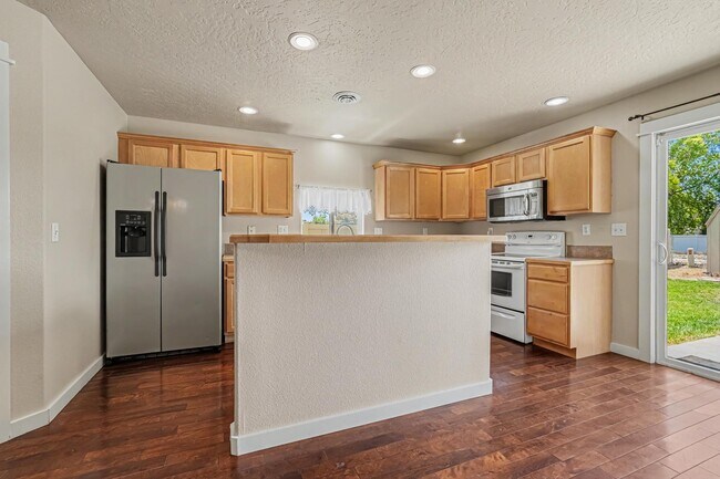 Building Photo - 18327 Buckeye Pl