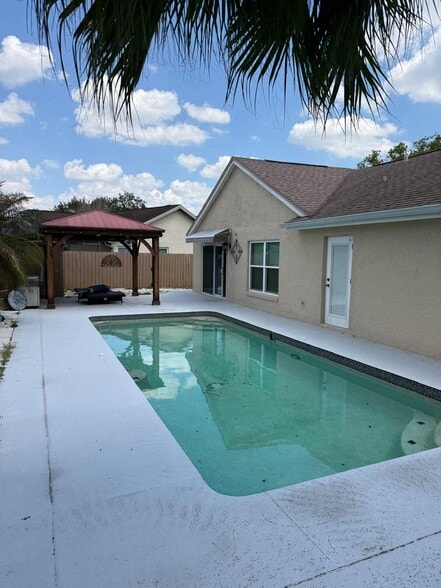 Building Photo - 2139 Fairmont Cir