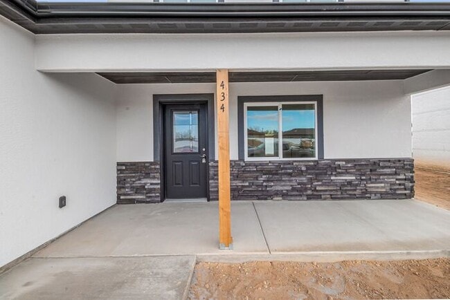Building Photo - Price Drop! Beautiful 4-Bedroom Rental with Modern Upgrades and RV Parking!