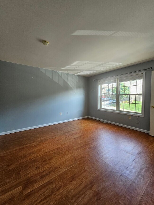 Building Photo - 505 Indian Rock Cir