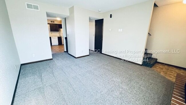 Building Photo - Millwood Townhomes with view of Lake Tapawingo from your bedroom balcony