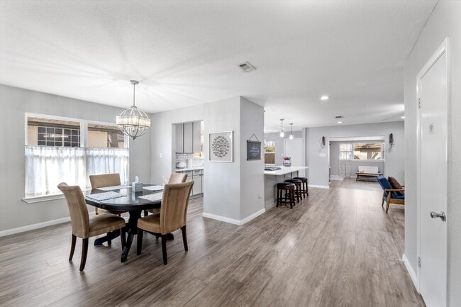 Building Photo - 2753 Larkspur Ln