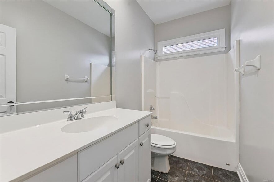 Building Photo - 8920 Green Chase Dr