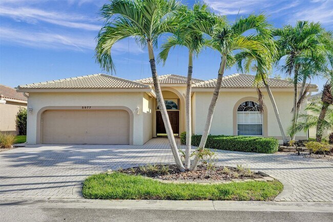 Building Photo - 5977 NW 73rd Ct