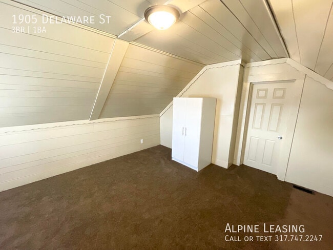 Building Photo - 1905 Delaware St