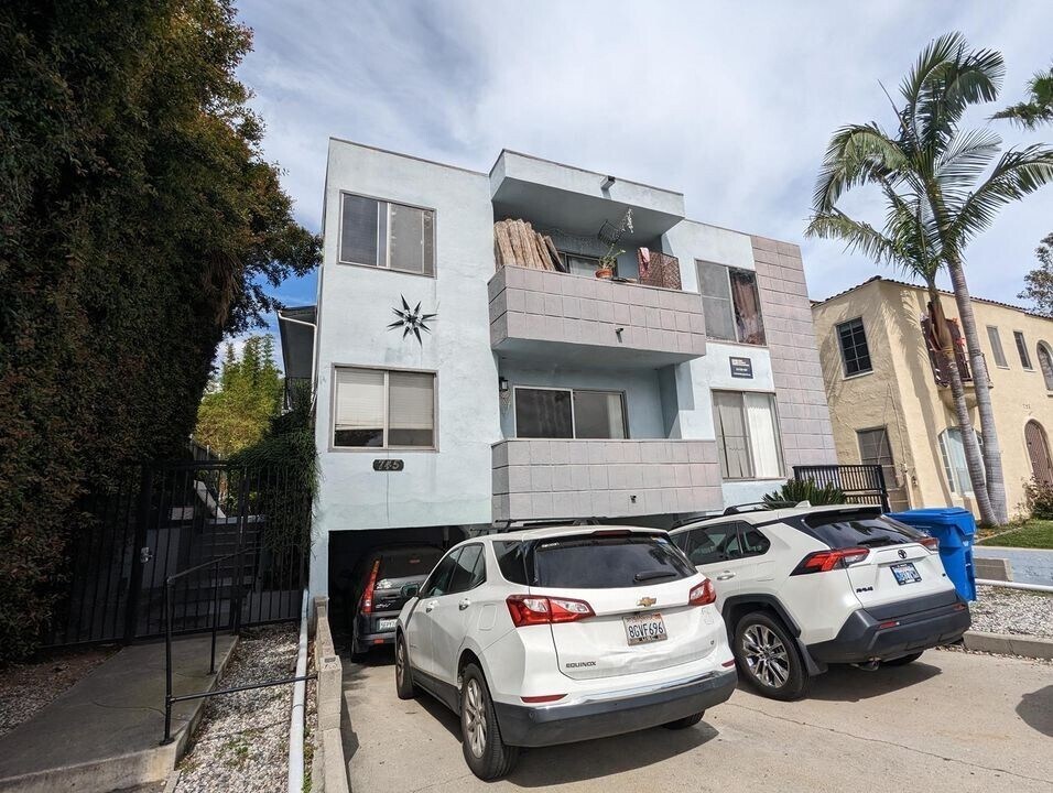 Building Photo - 745 N Edinburgh Ave