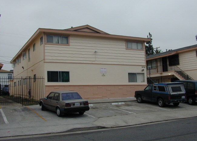 Building Photo - 49th Street Apartments