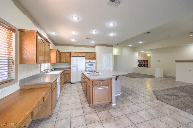 Building Photo - 10504 Narra Pl