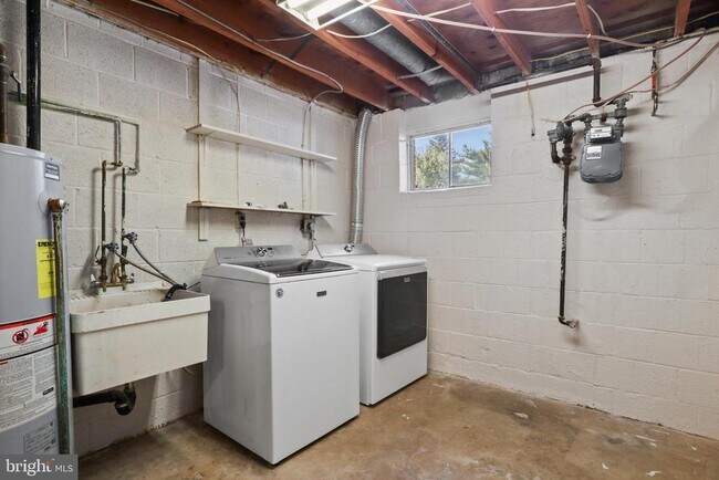 Building Photo - 5522 Conistone Ct