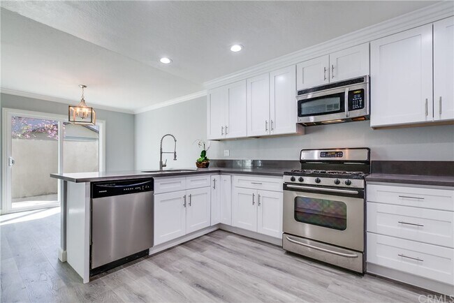 Building Photo - 55 Exeter-