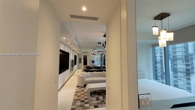 Building Photo - 300 Biscayne Blvd Way