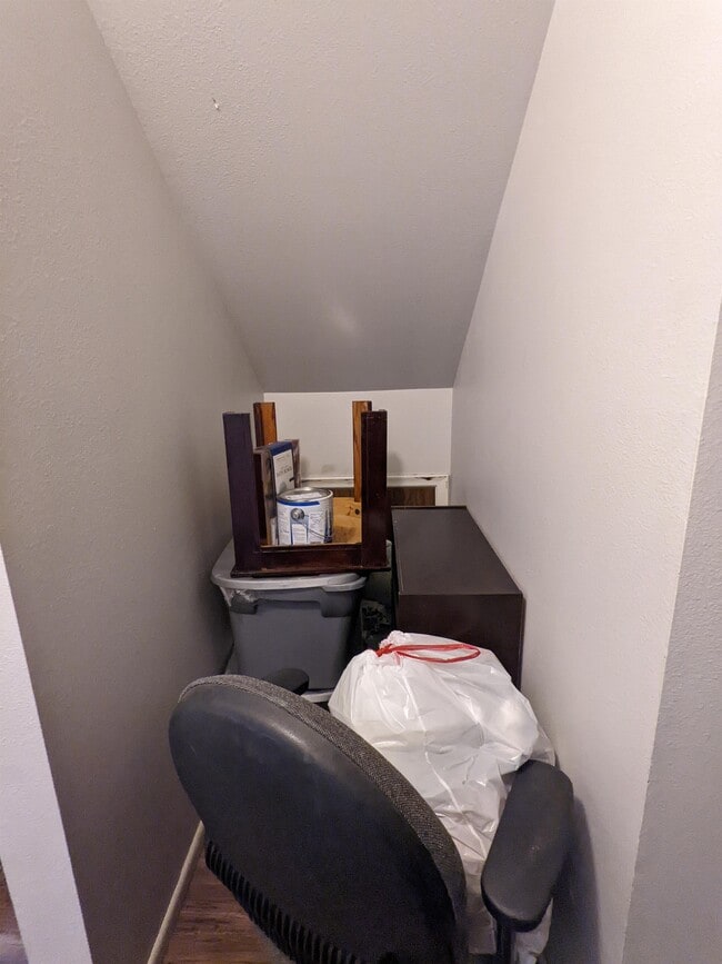 Building Photo - 1728 N 550 W