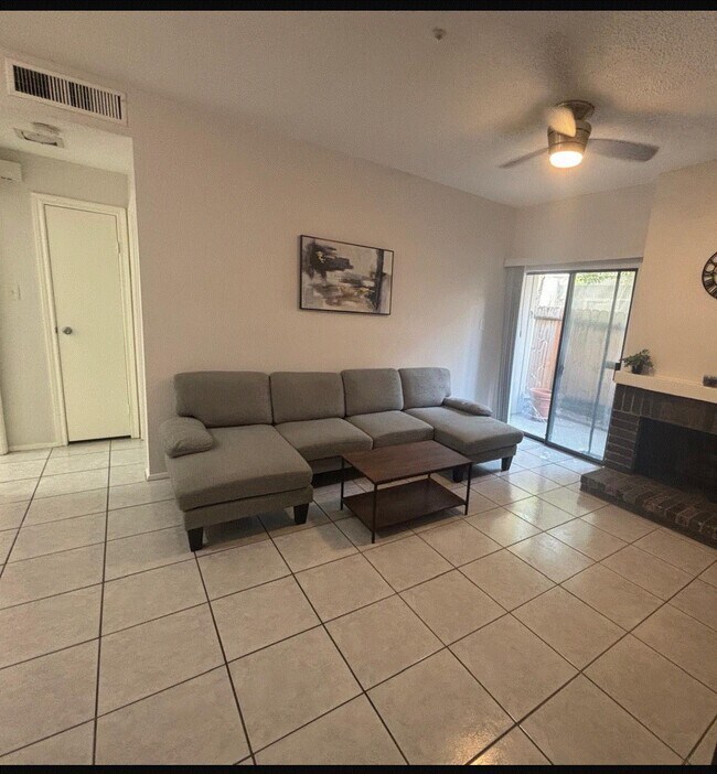 Primary Photo - 7900 N Stadium Dr