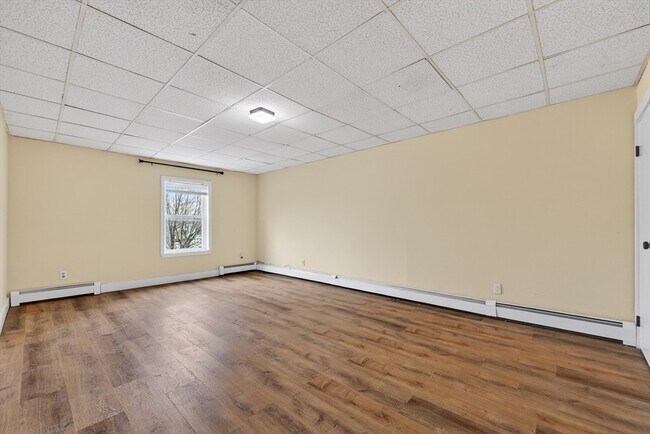 Building Photo - 42 Almont St