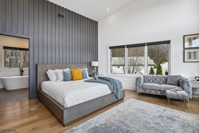 Building Photo - 301 Kingsland Rd