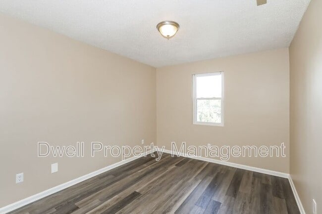 Building Photo - 2828 Lumpkin Rd