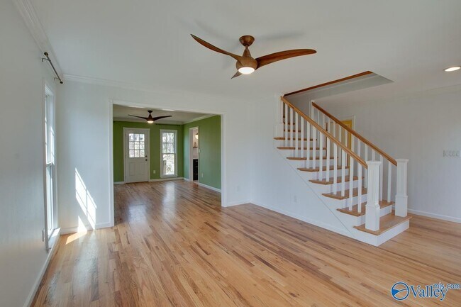 Building Photo - 501 Brenda Dr