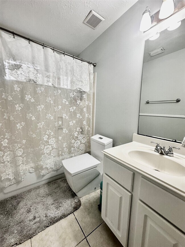 Building Photo - 11036 Mistic Moon Ct