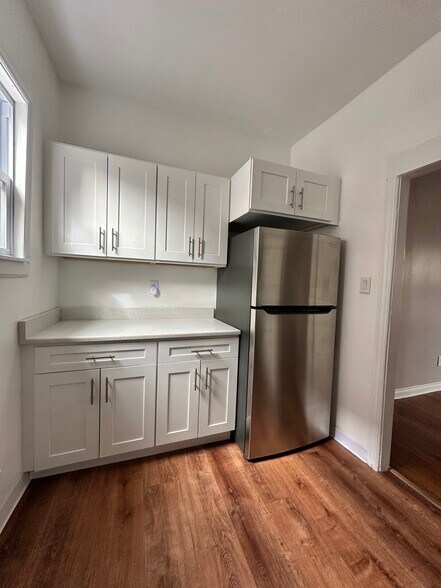 Building Photo - 209 Lanza Ave