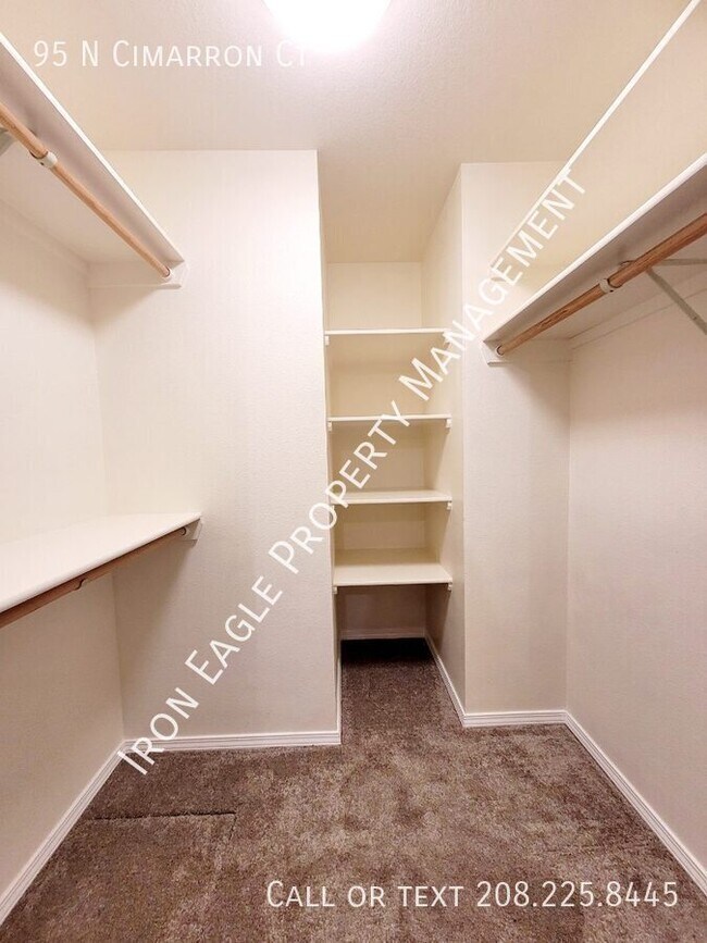 Building Photo - 95 N Cimarron Ct