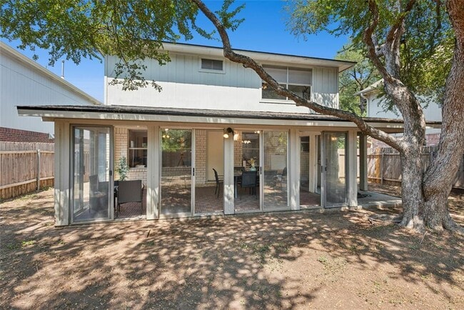 Building Photo - 8411 Glen Canyon Dr