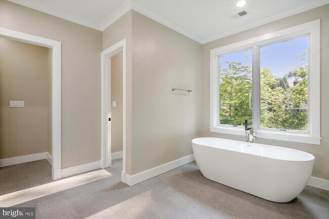 Building Photo - 7807 Winterberry Pl