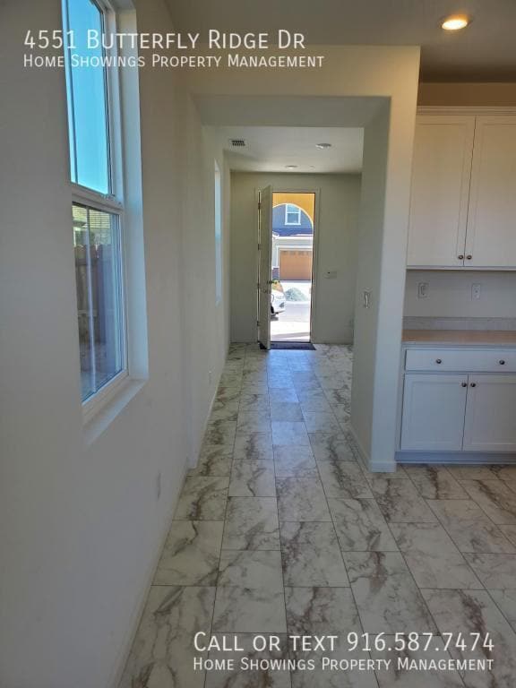 Building Photo - 4551 Butterfly Ridge Dr