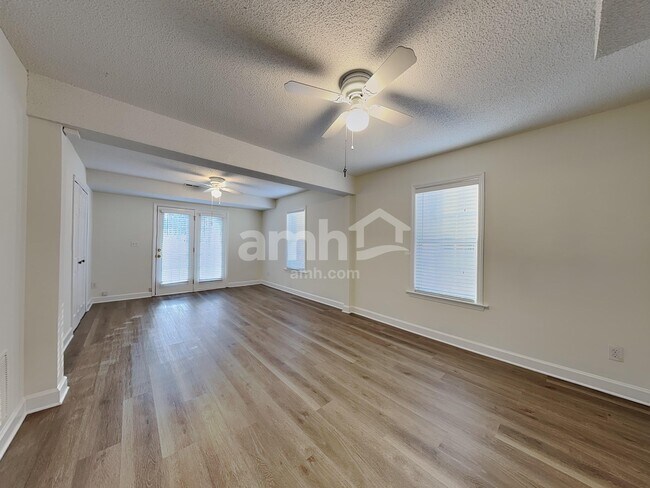 Building Photo - 5420 Springhouse Farm Rd