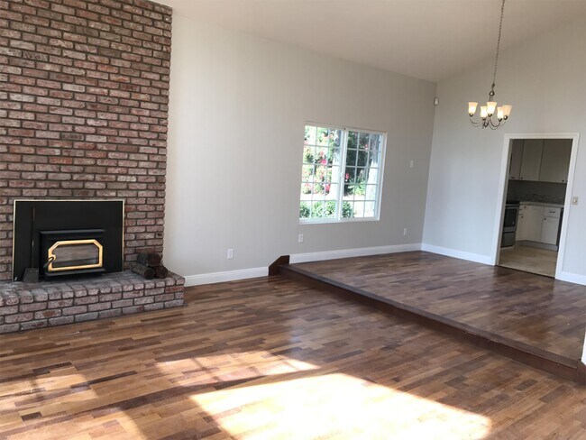 Building Photo - 2132 Dons Way