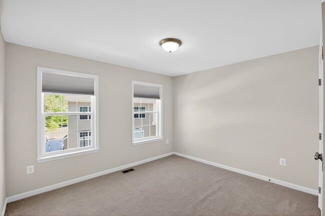 Building Photo - 3256 Truffle Glen Pl