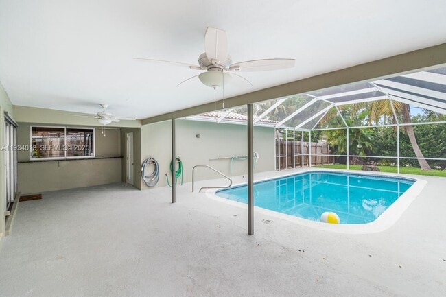 Building Photo - 1047 Buchanan St