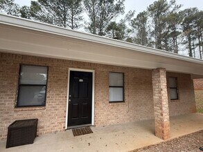 Building Photo - 115/117 Vintage Ct