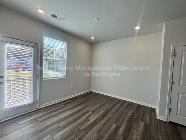 Building Photo - 2727 Chert Ln