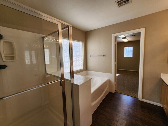 Building Photo - Beautiful former Model Home located near S...