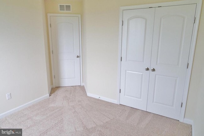 Building Photo - 48 Niblick Square