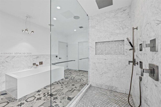 Building Photo - 2498 Eagle Run Dr
