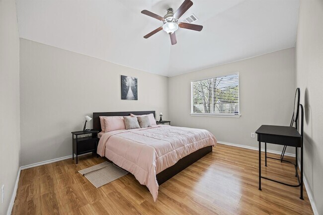 Building Photo - 5006 Acorn Grove Ct