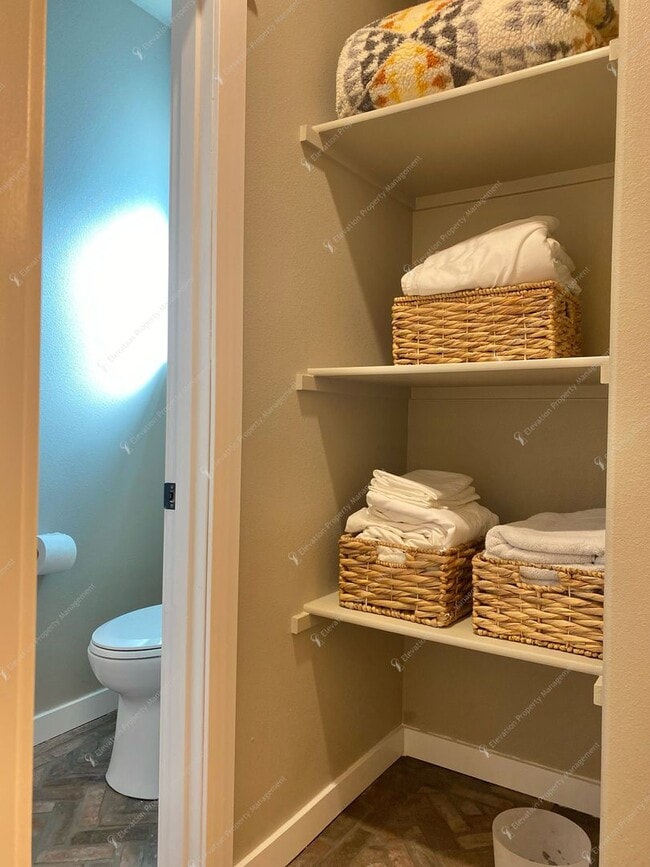 Building Photo - **UNFURNISHED**Beautiful Single-Level 3BR -2BA Home Near Redmond’s Upcoming Recreation Center