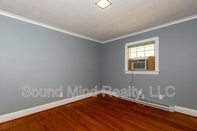 Building Photo - 207 S Alston St