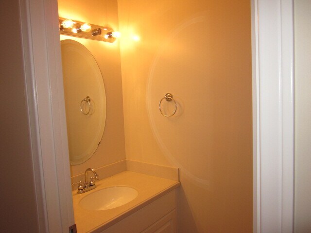 Building Photo - 2283 Waltonia Dr