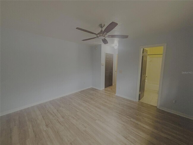 Building Photo - 900 SW 62nd Blvd