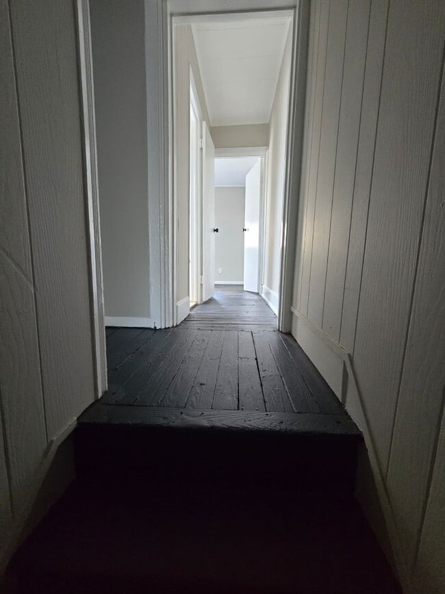 Building Photo - Renovated 4 Bedroom Home – Hardwood Floors Throughout – Available Now