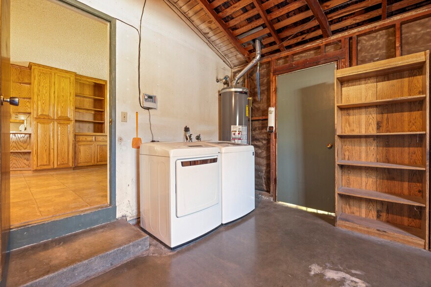 Building Photo - 204 Brian Ct