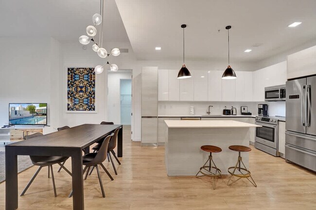 Building Photo - 1220 17th St