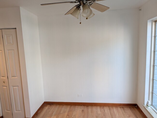 Building Photo - 843 E Princeton Cir