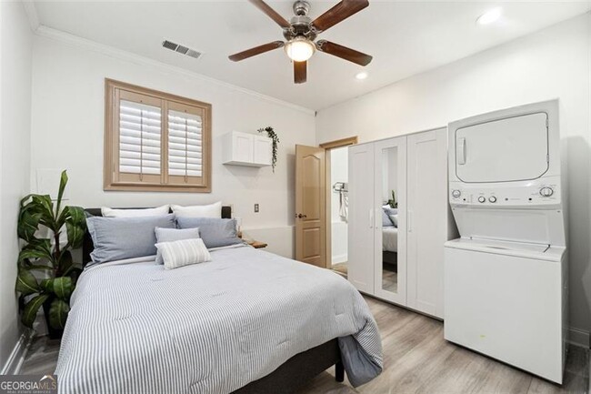 Building Photo - 1071 Pearl